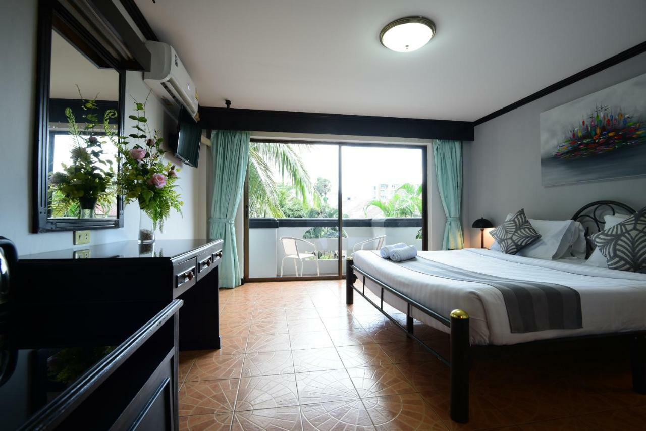 Nr Nanai Patong Hotel Екстериор снимка